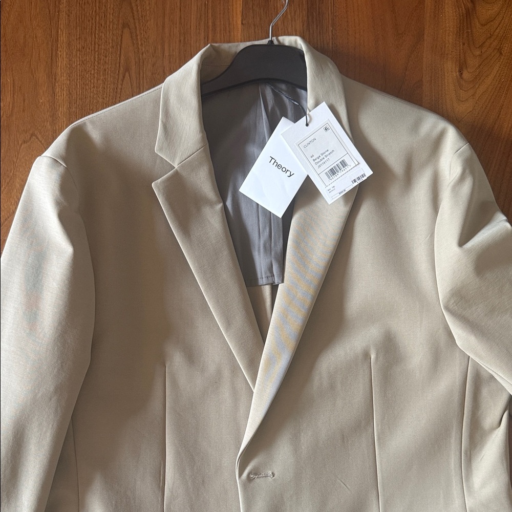 Theory Men's Beige Blazer- never worn brand new its a beautiful